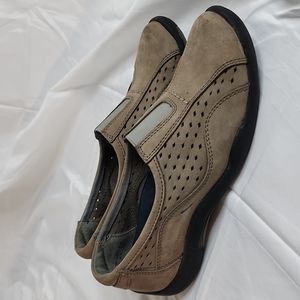 Hush Puppies Loafer Women Size 6.5 Comfort 100% relax